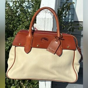 Dooney & Bourke small Wilson